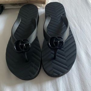 Gucci Pascar GG Platform Flip Flops